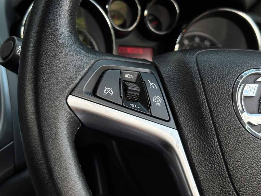 Vauxhall Astra GTC Sport Black #14