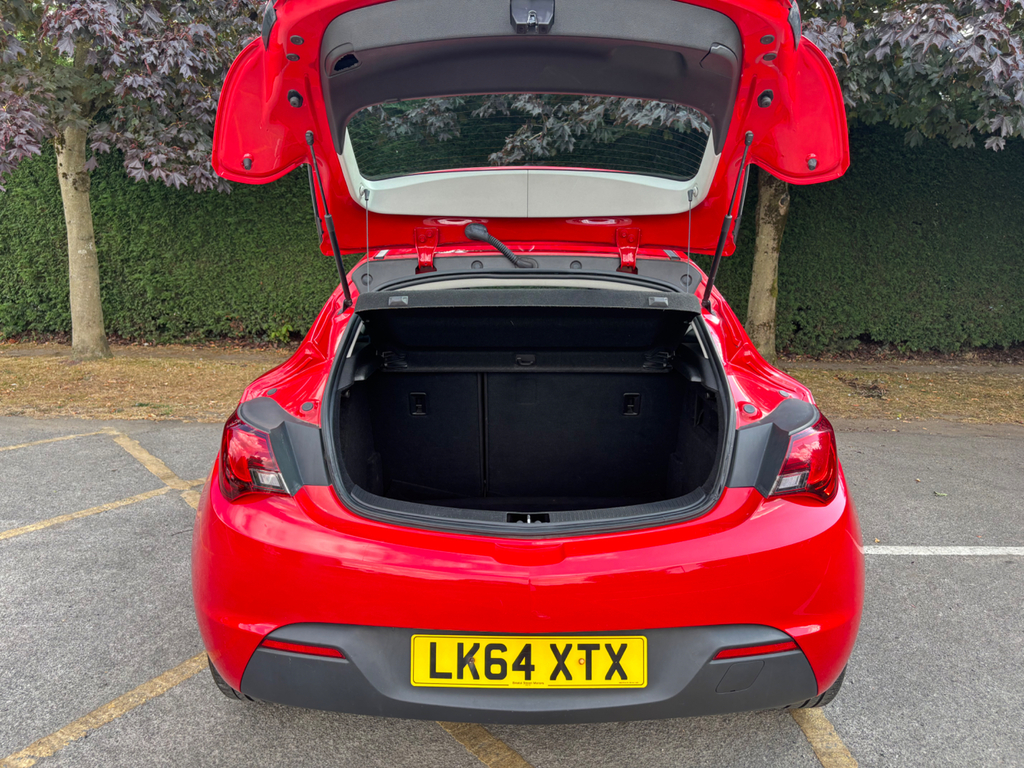 Vauxhall Astra GTC Sport Black #7