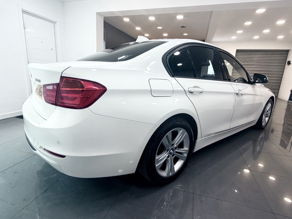 BMW 3 Series 2.0 320I Sport White #4