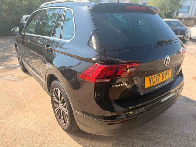 Volkswagen Tiguan 1.4 Tsi Bluemotion Tech Se Suv E YC17RYT Black #3