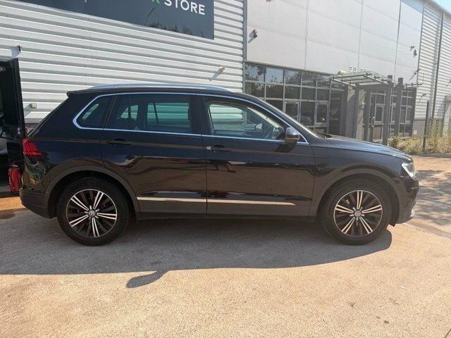 Volkswagen Tiguan 1.4 Tsi Bluemotion Tech Se Suv E YC17RYT Black #6