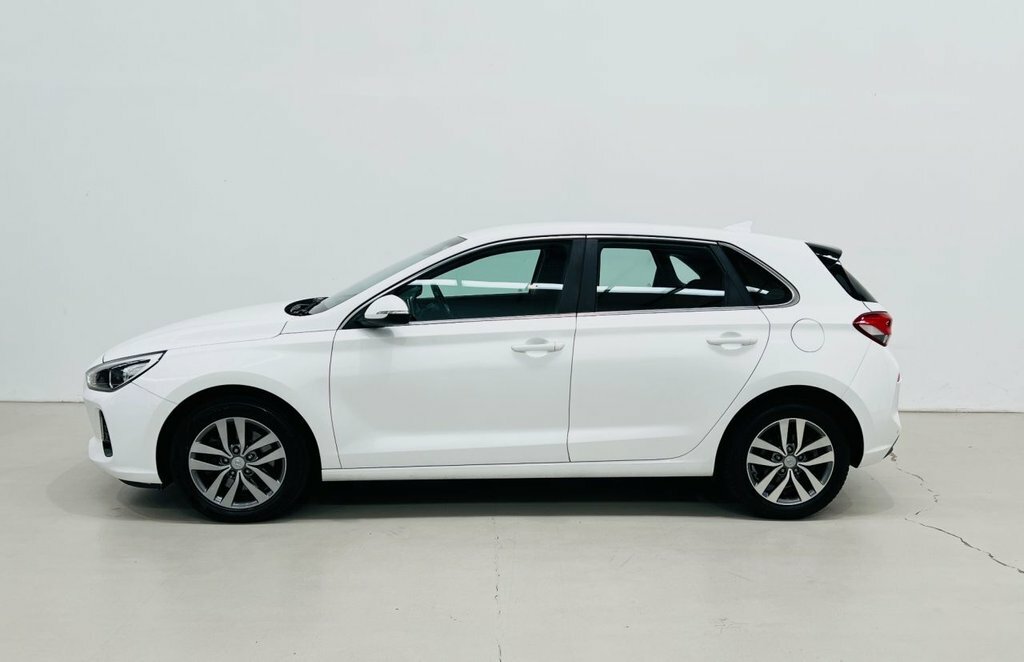 Hyundai I30 1L Se Nav White #2