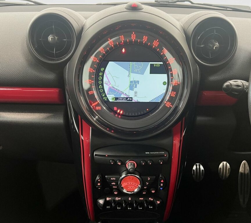Mini Countryman One Green #11
