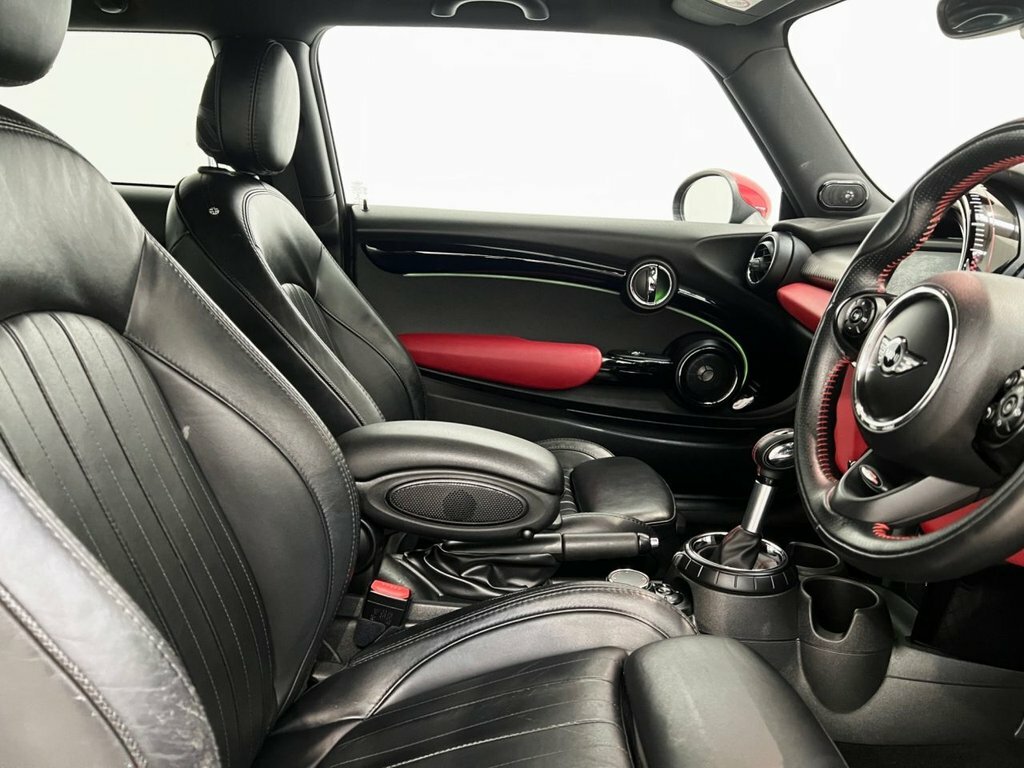 Mini Hatch 2L John Cooper Works Green #6