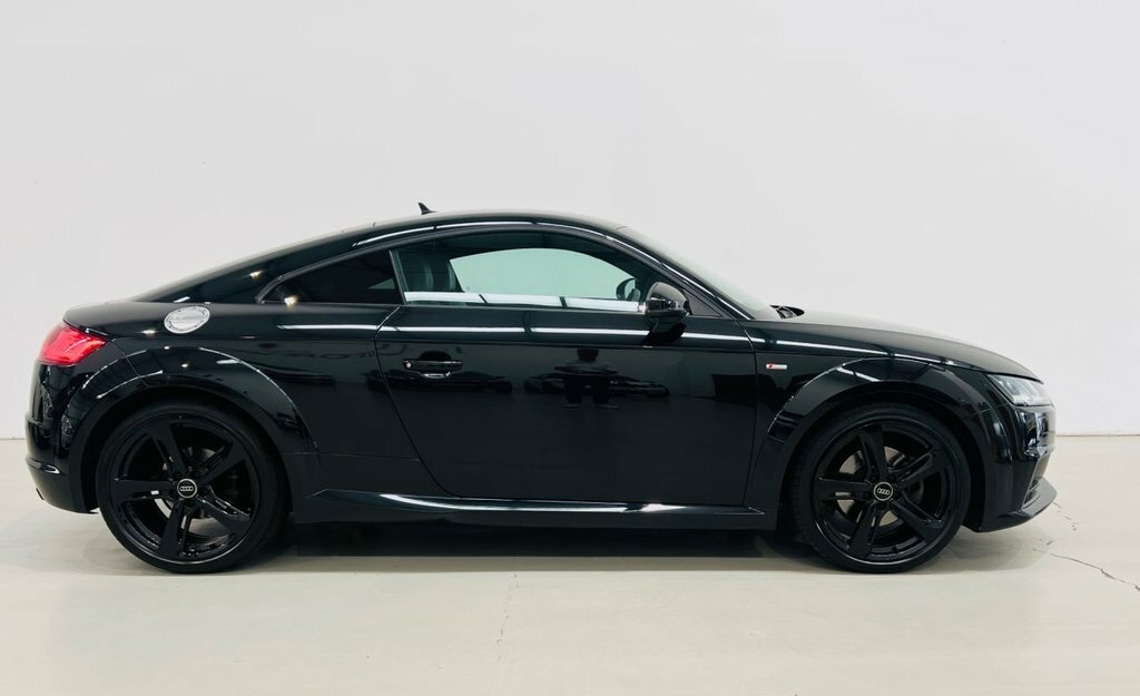 Audi TT 1.8L Black Edition Black