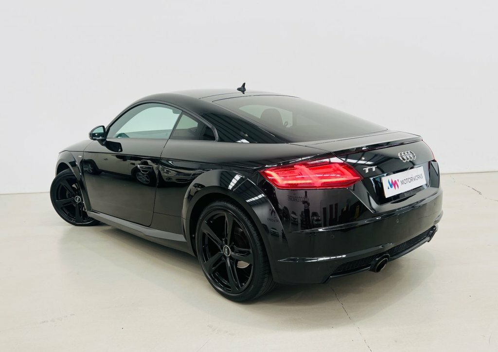 Audi TT 1.8L Black Edition Black #2