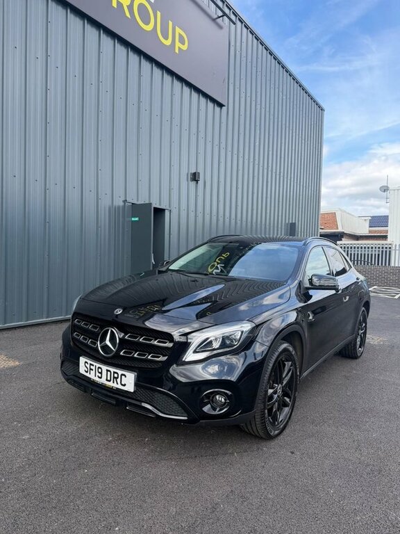 Mercedes-Benz GLA Class 2019 1.6 Gla180 Urban Edition Suv 7G-dc SF19DRC Black #2