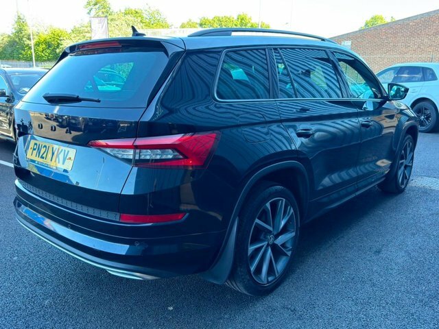 Skoda Kodiaq 2021 1.5 Tsi Act Sportline Suv Dsg Euro Black #6