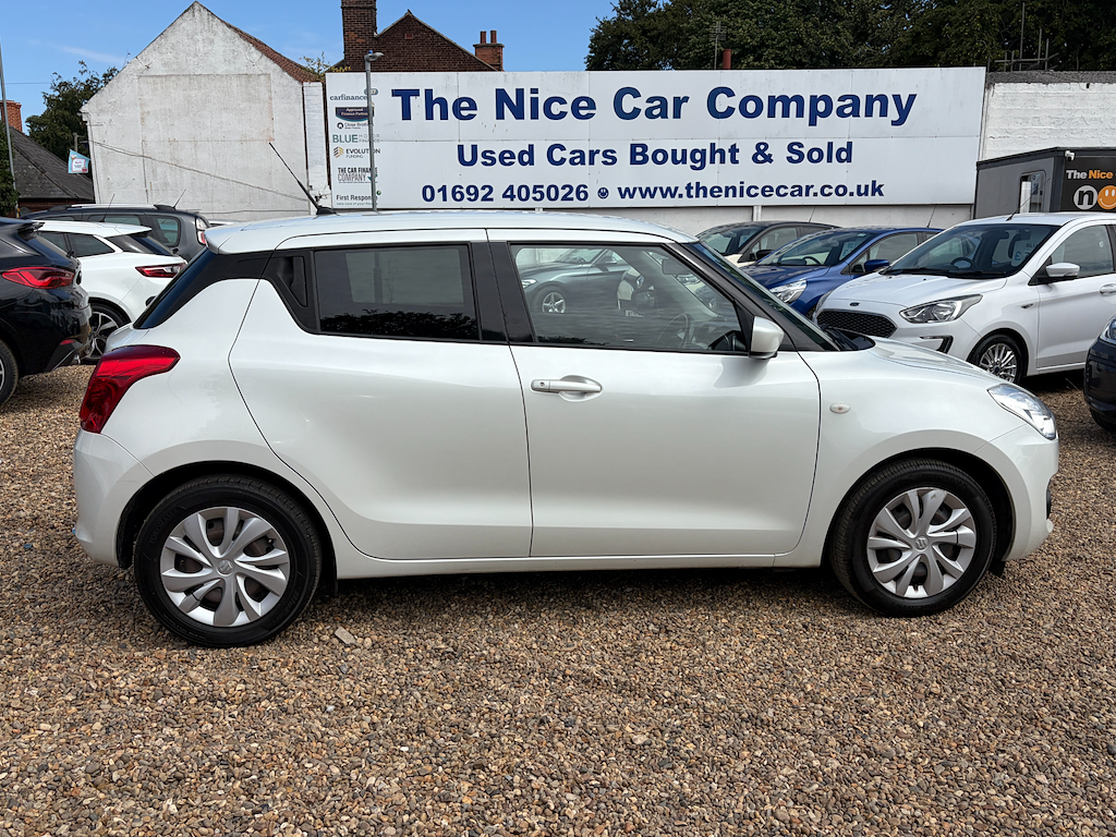 Suzuki Swift 1.2 L Sz3 Dualjet Shvs White