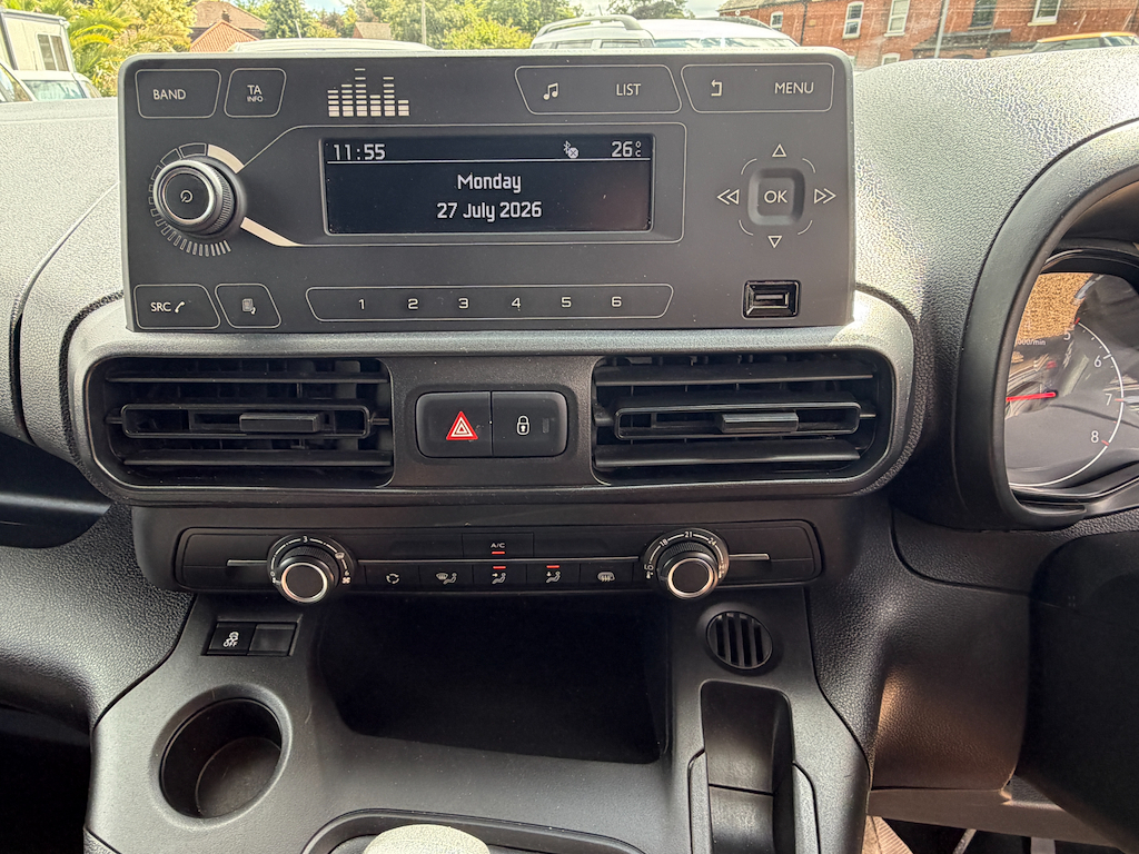 Vauxhall Combo 2300 1.5 Turbo D 100Ps H1 Sportive Van White #12