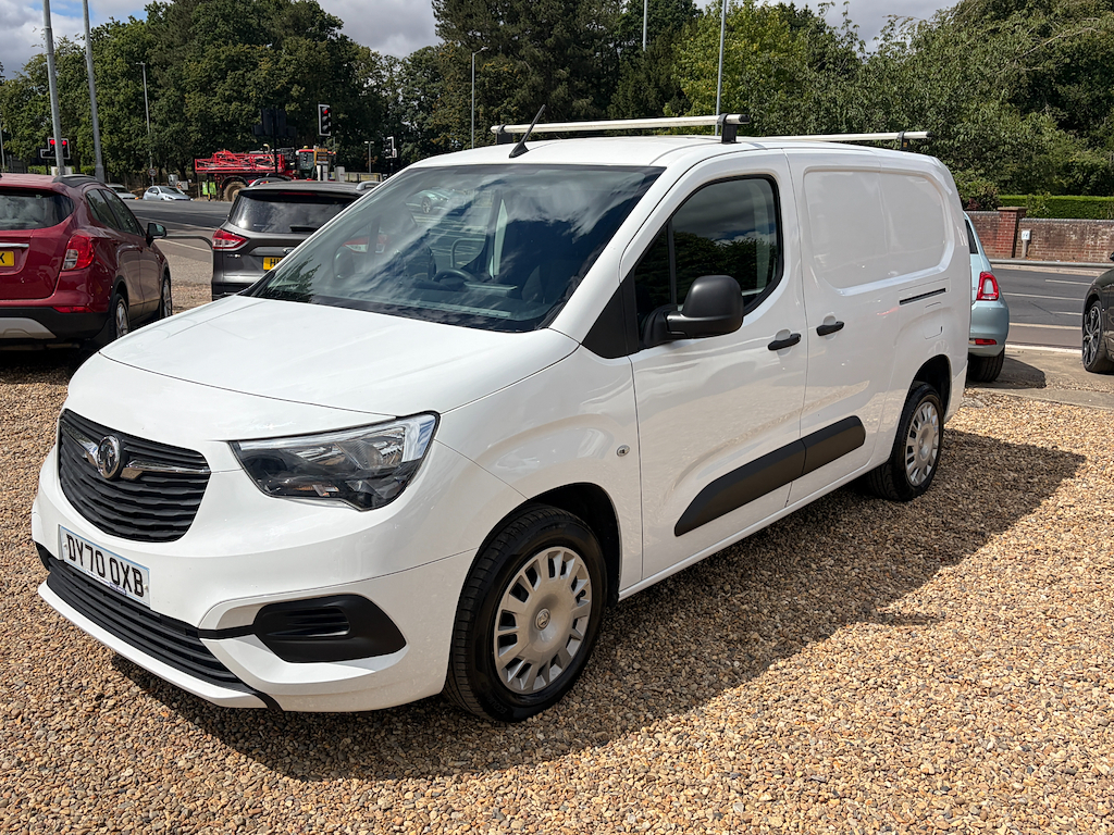 Vauxhall Combo 1.5 L L2h1 2300 Sportive Ss White #4
