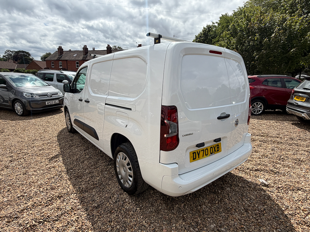 Vauxhall Combo 1.5 L L2h1 2300 Sportive Ss White #5