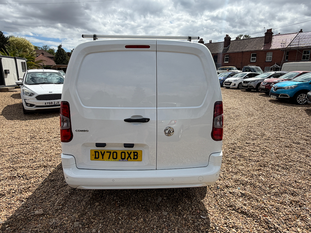 Vauxhall Combo 1.5 L L2h1 2300 Sportive Ss White #6