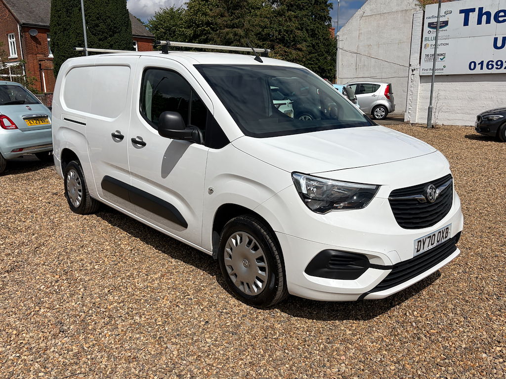 Vauxhall Combo 1.5 L L2h1 2300 Sportive Ss White #2
