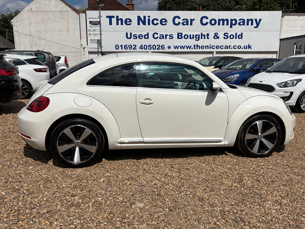 Volkswagen Beetle 1.2 L Design Tsi White