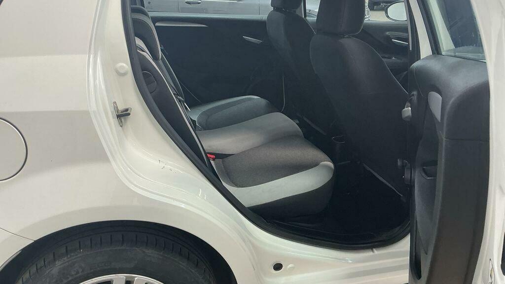 Fiat Punto Hatchback 1.2 Punto 5-Door 199 Es5p69cv 1200 2012 White #11