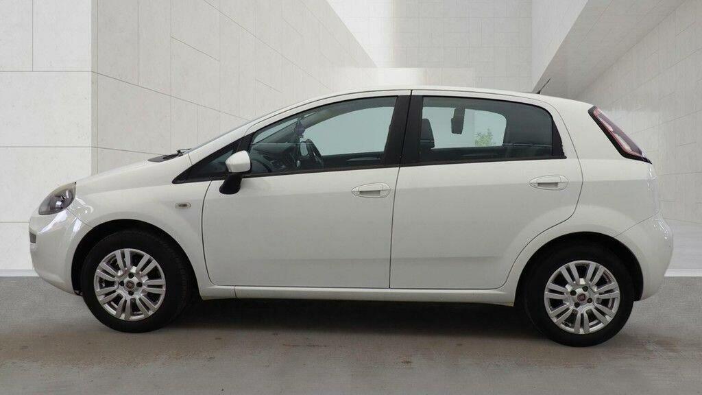 Fiat Punto Hatchback 1.2 Punto 5-Door 199 Es5p69cv 1200 2012 White #8