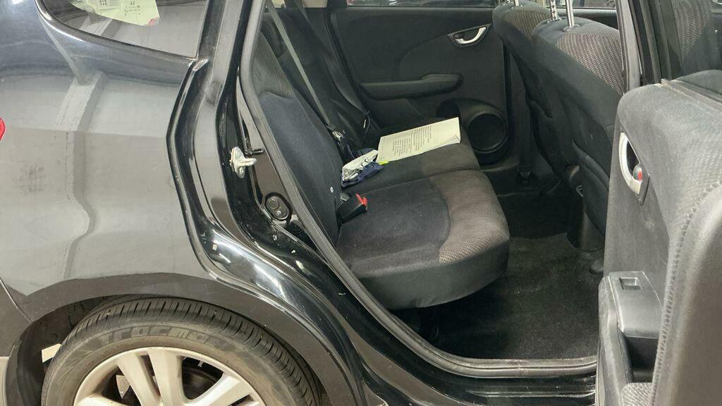 Honda Jazz Hatchback I-vtec Es 2012 Silver #11