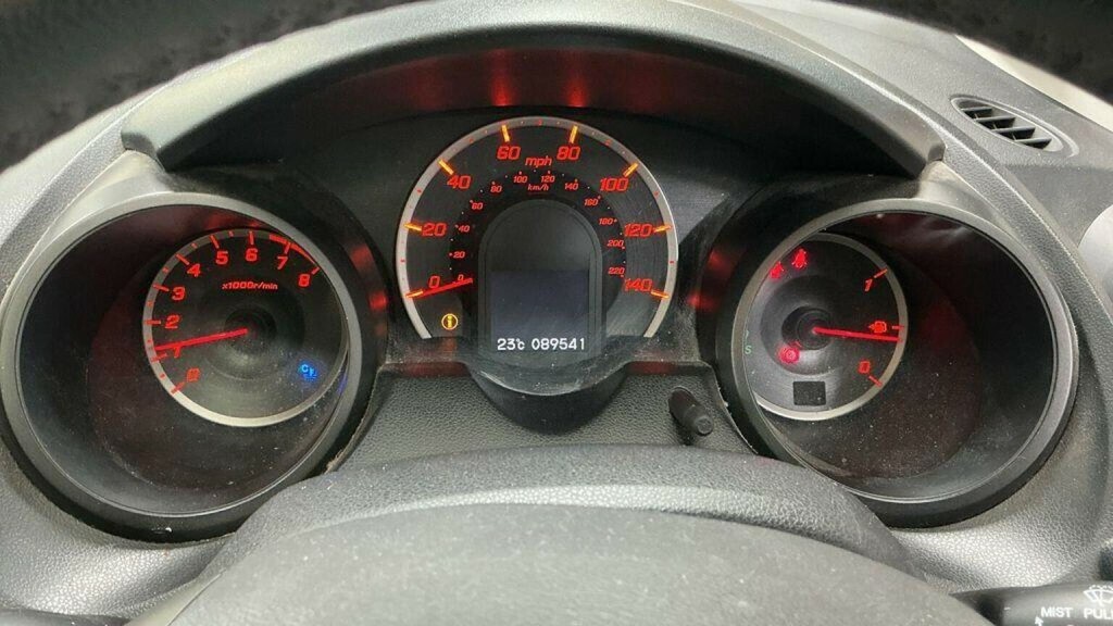 Honda Jazz Hatchback I-vtec Es 2012 Silver #16