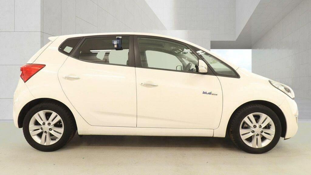 Hyundai Ix20 1.6 Crdi Style Euro 5 Ss White #6