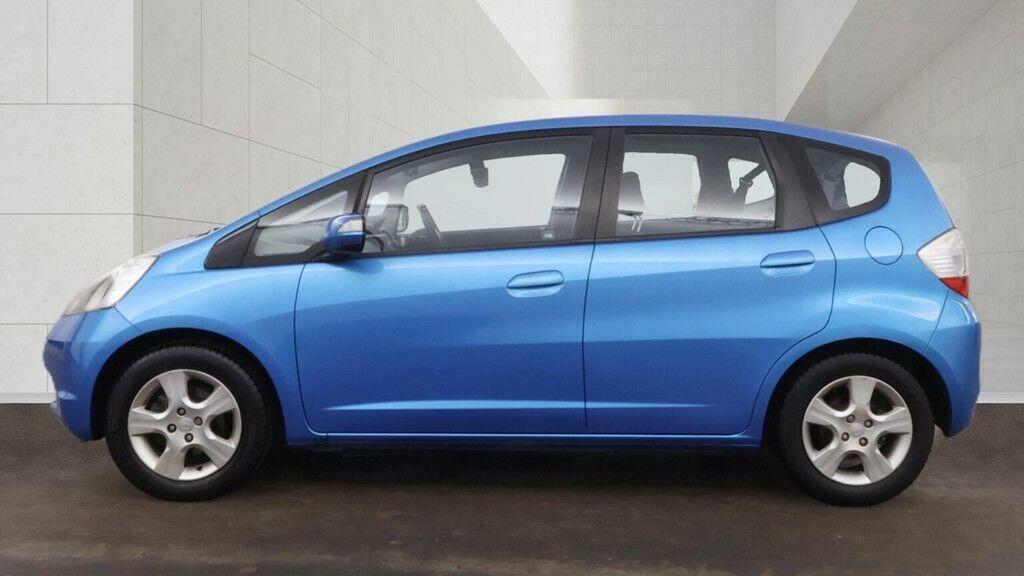 Honda Jazz Jazz I-vtec Se Blue #8