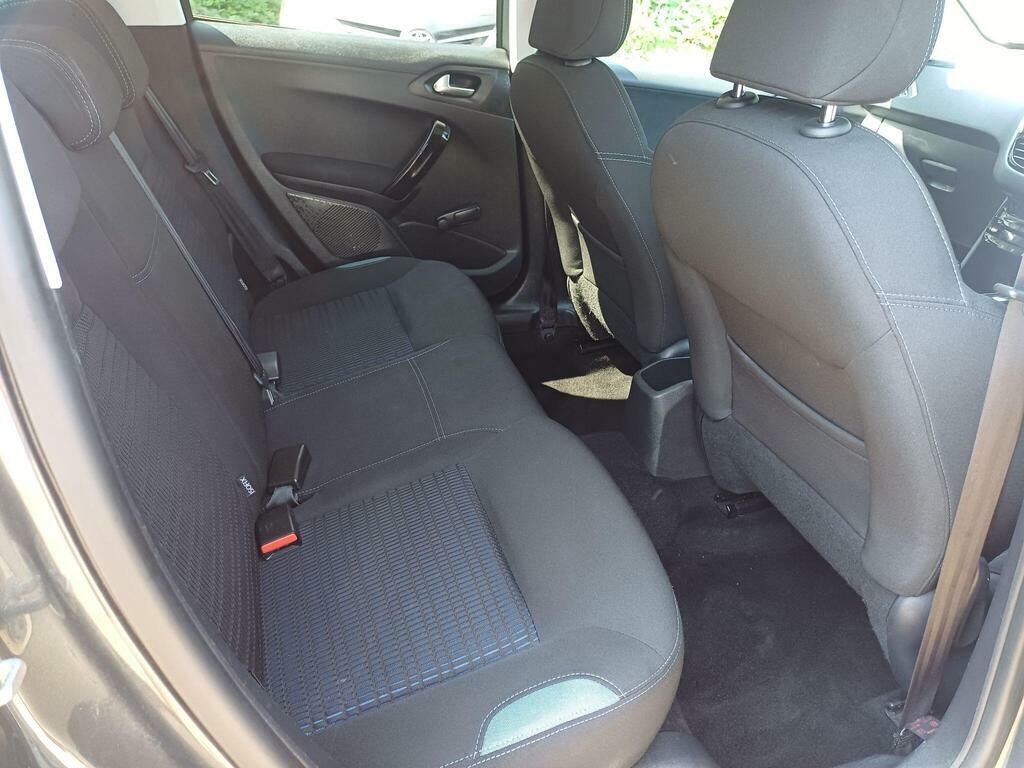 Peugeot 208 Active Silver #12