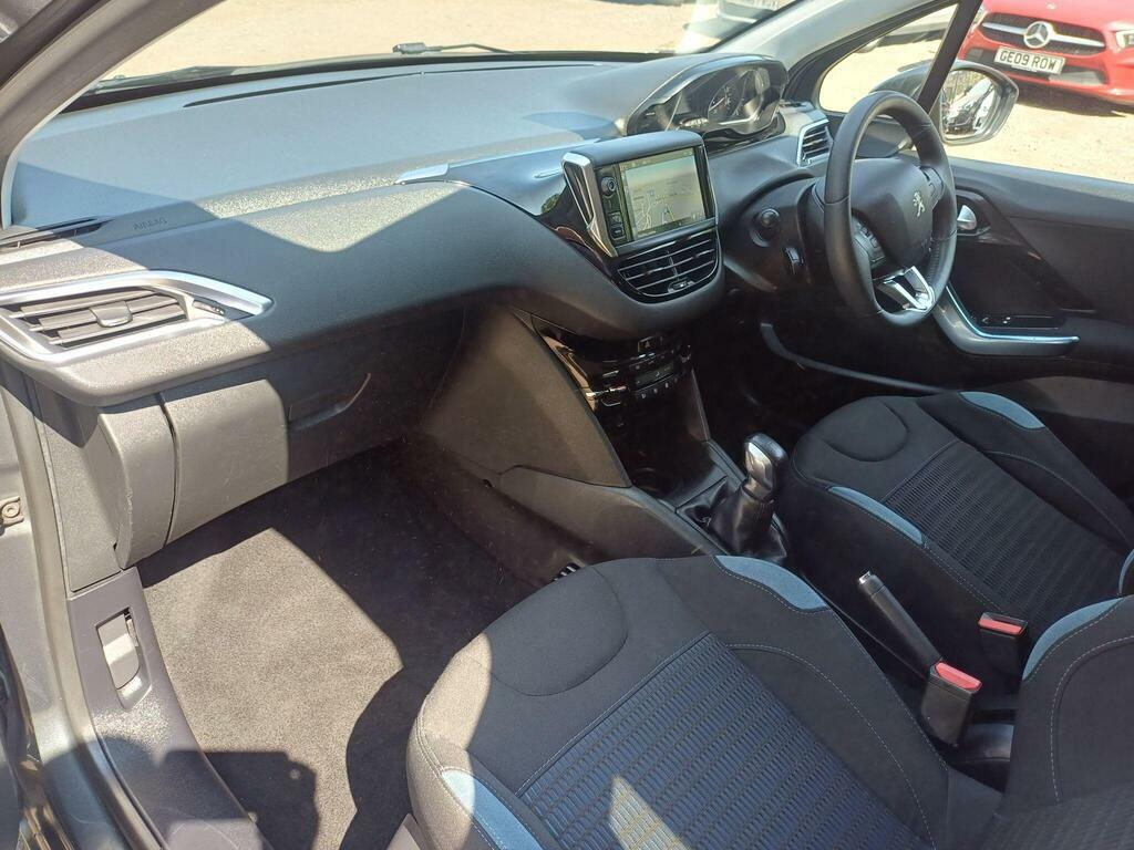 Peugeot 208 Active Silver #8