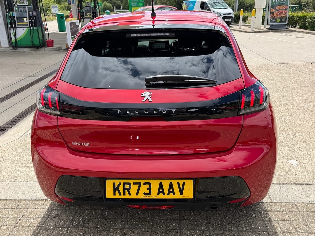 Peugeot 208 1.2 Puretech Allure Premium Hatchback Red #6