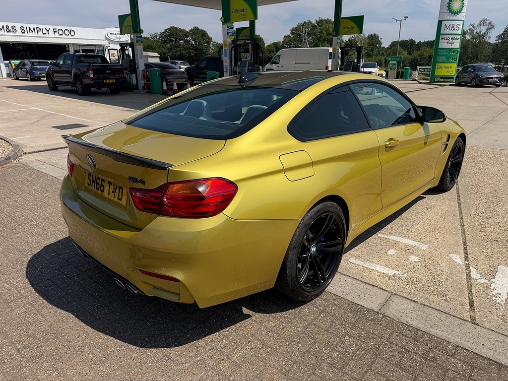 BMW M4 3.0 Biturbo Coupe Dct Euro 6 Ss 431 SH66TYD Yellow #5