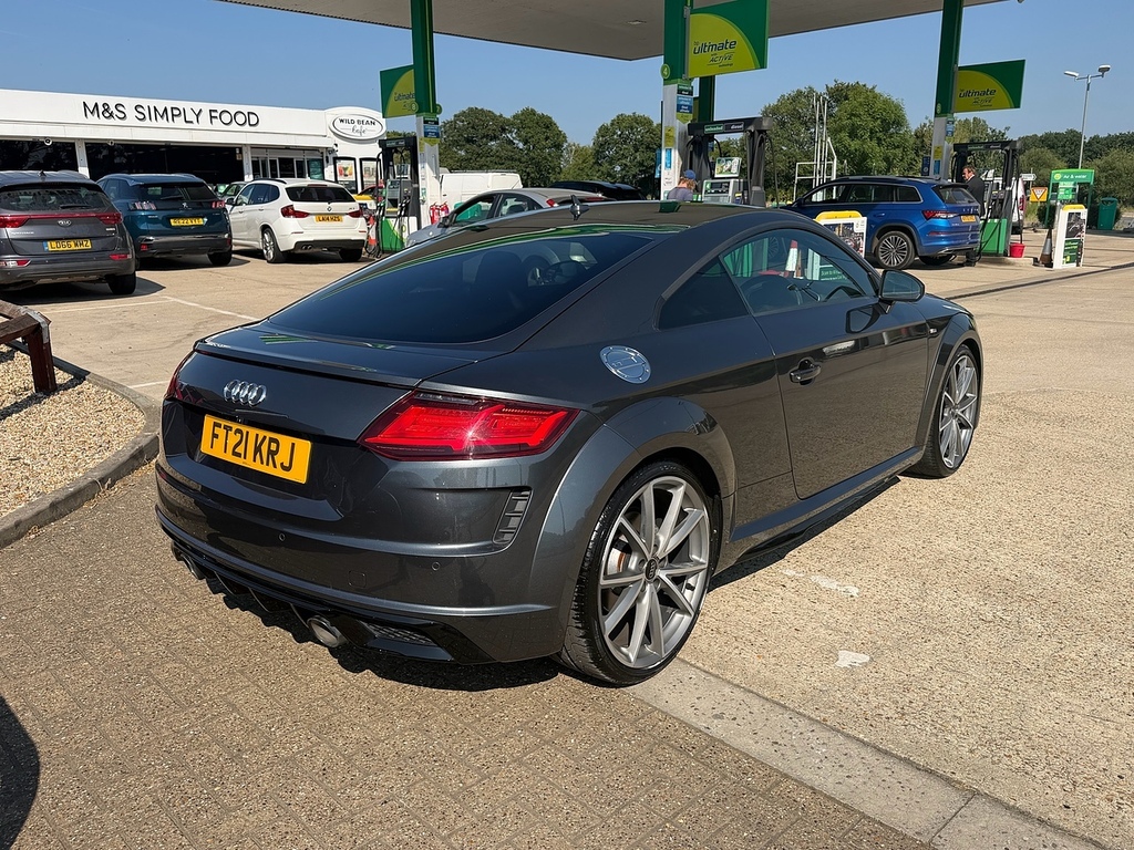 Audi TT Tfsi Black Edition Coupe 2.0 FT21KRJ Grey #3