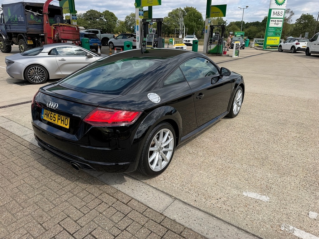 Audi TT 2.0 Tfsi Sport Coupe S Tronic Quattro E HK65PHO Black #4
