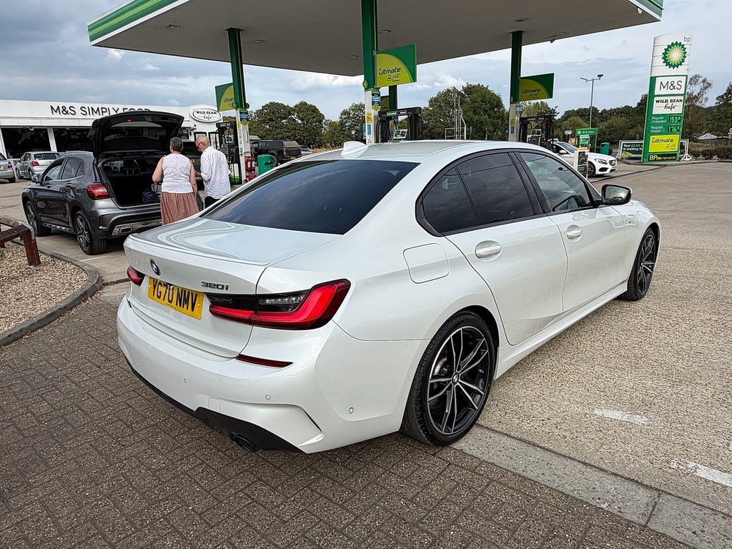 BMW 3 Series 2.0 320I M Sport Saloon Euro 6 S YG70NMV White #5