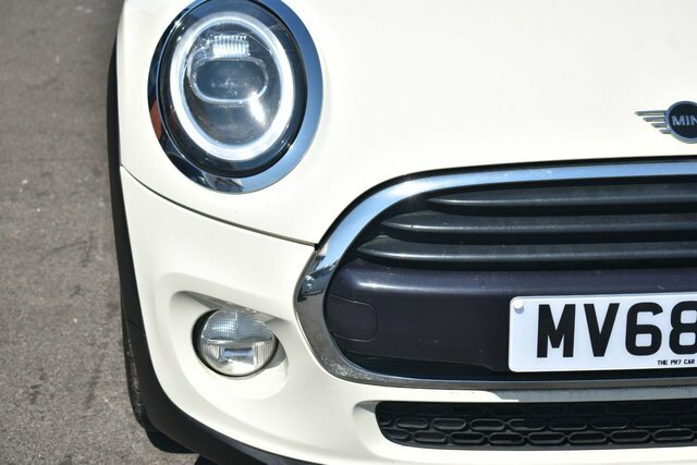Mini Hatch Cooper Hatchback MV68YKB White #4