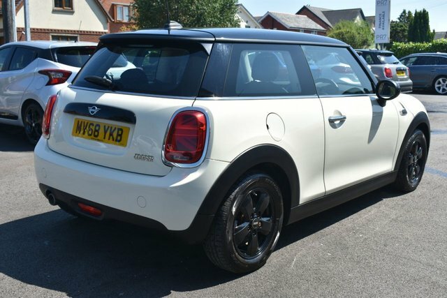 Mini Hatch Cooper Hatchback MV68YKB White #6