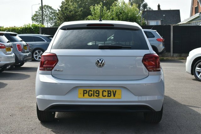 Volkswagen Polo Evo Beats Hatchback PG19CBV Silver #4