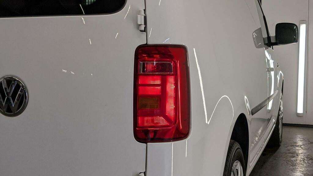 Volkswagen Caddy Mpv White #71