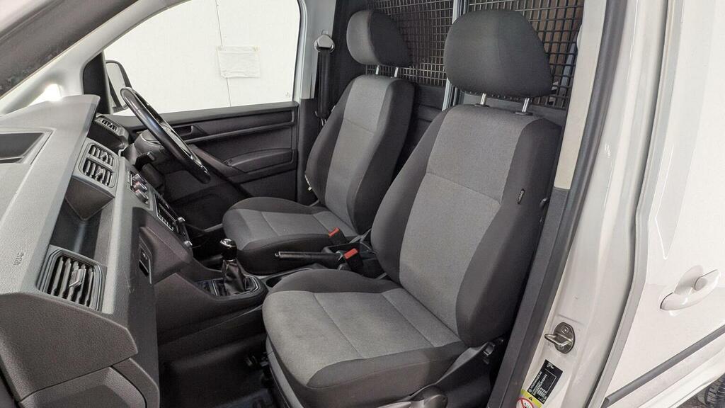 Volkswagen Caddy Mpv White #49