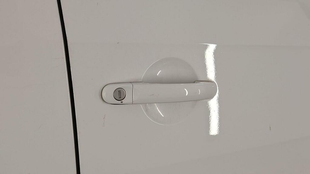 Volkswagen Caddy Mpv White #93