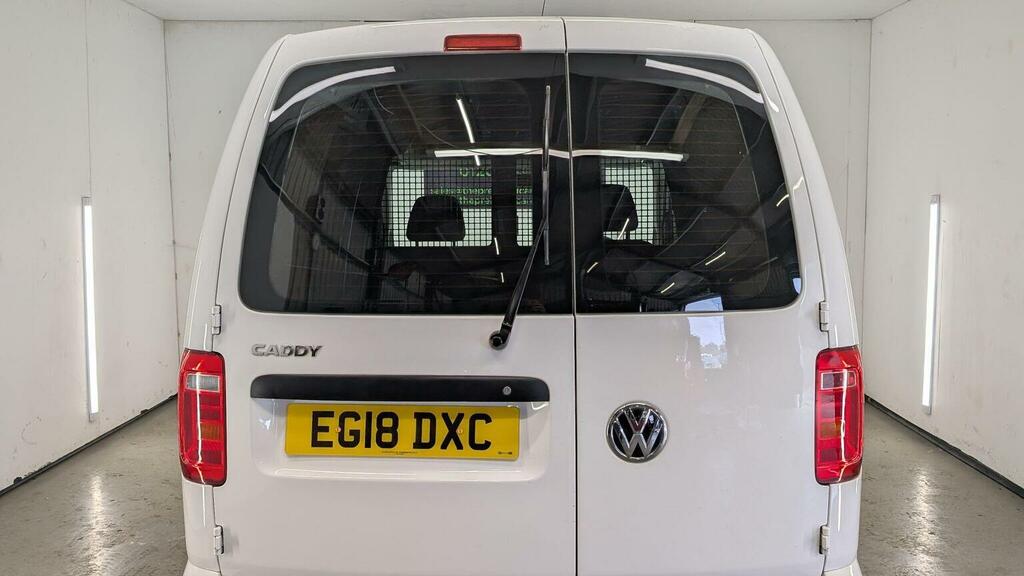 Volkswagen Caddy Mpv White #20