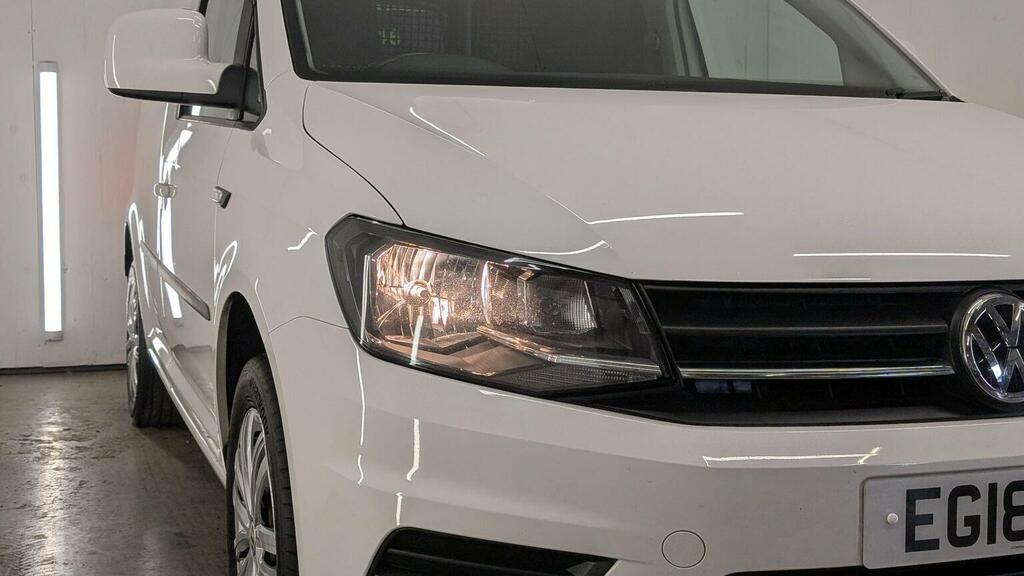 Volkswagen Caddy Mpv White #70