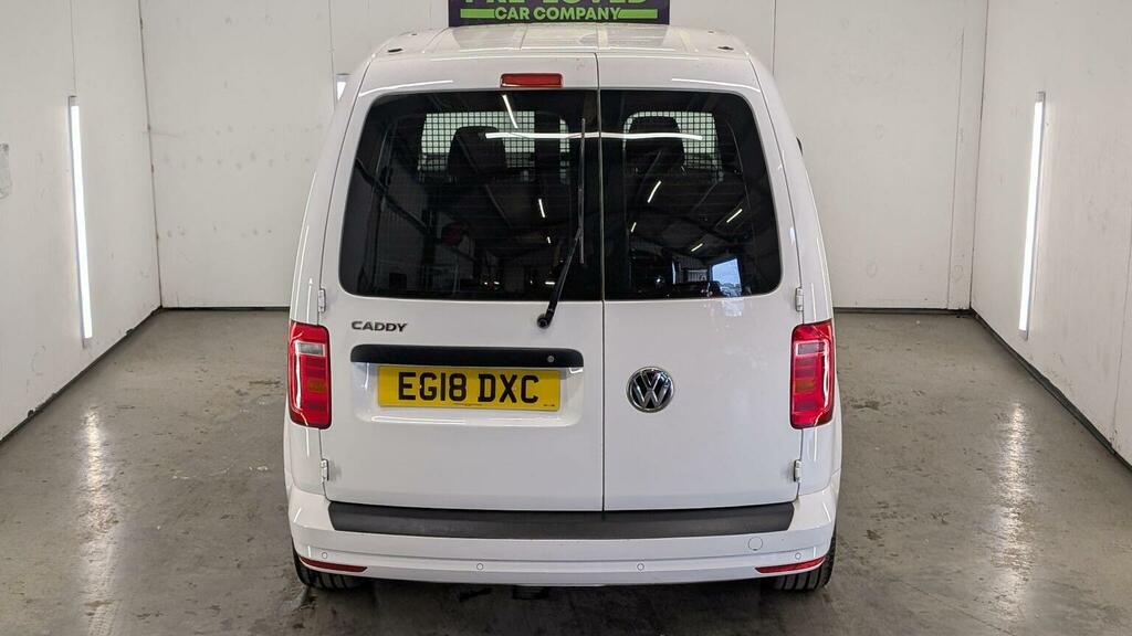 Volkswagen Caddy Mpv White #17