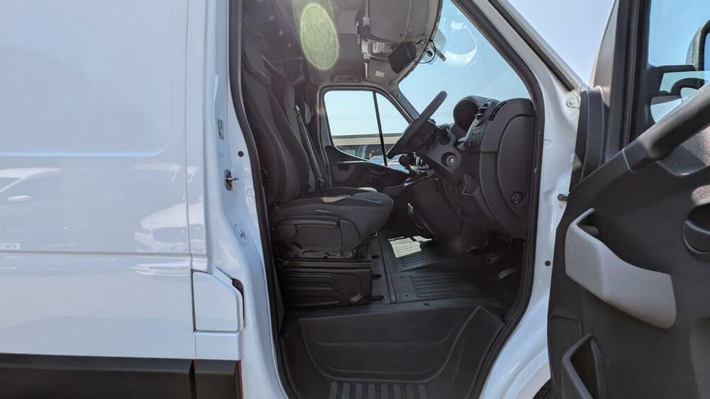Vauxhall Movano Silver #28
