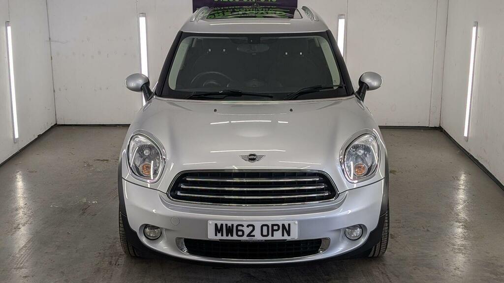 Mini Countryman 2.0 Cooper Sd 141 Bhp Red #9