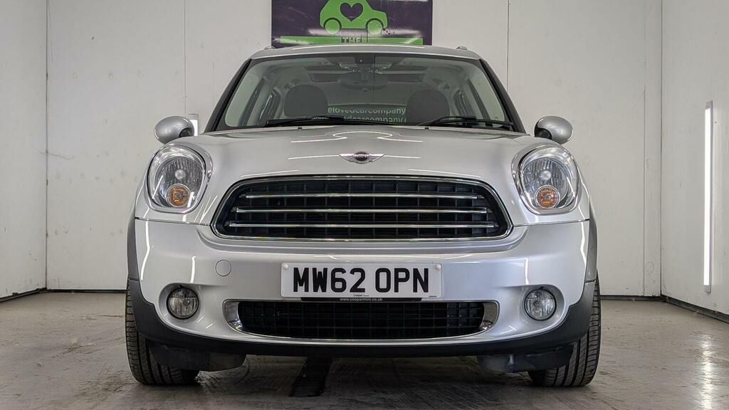 Mini Countryman 2.0 Cooper Sd 141 Bhp Red #11