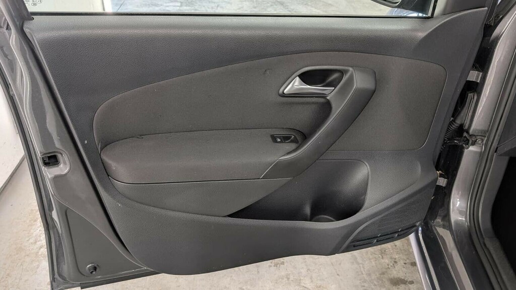Volkswagen Polo Sel Black #39