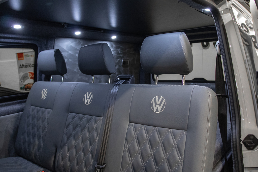 Volkswagen Transporter T32 Kombi Highline Swb 204 Ps 2.0 Tdi 7Sp Dsg Black #33