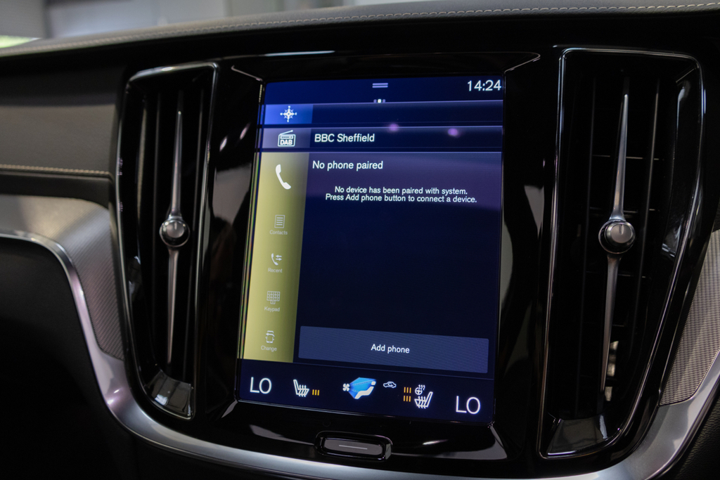 Volvo V60 Recharge R-design, T6 Awd Plug-in Hybrid Red #19