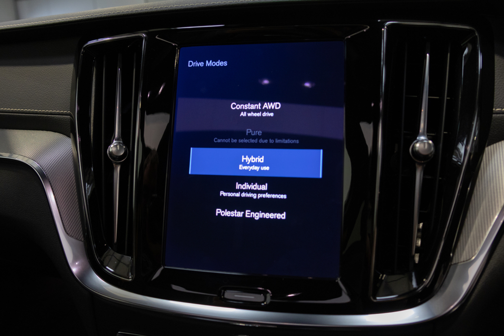 Volvo V60 Recharge R-design, T6 Awd Plug-in Hybrid Red #23