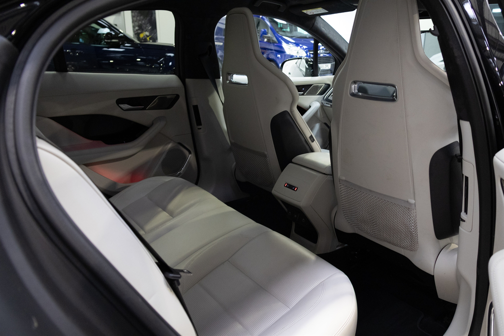 Jaguar I-Pace I-pace R-dynamic Se Black Blue #33