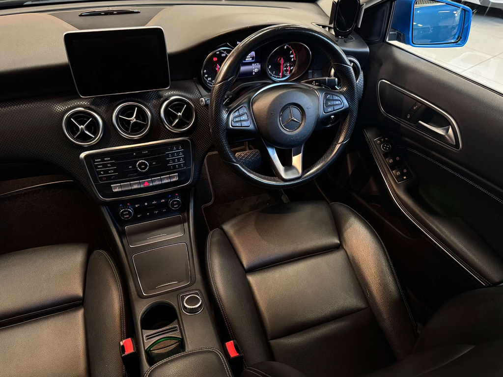 Mercedes-Benz A Class A200 Sport, 2.1 Turbo 5Dr, 136 Bhp. White #42